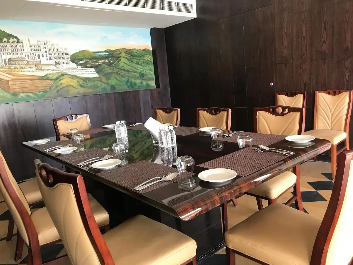 Howard Johnson By Wyndham Udaipur Roop Nagar Hotel